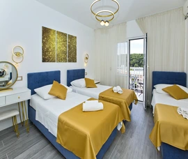 Superior triple room with sea view